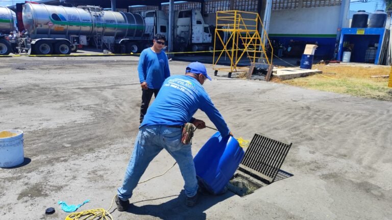 limpieza de sumideros whatsapp image 2025 09 30 at 2.32.31 pm